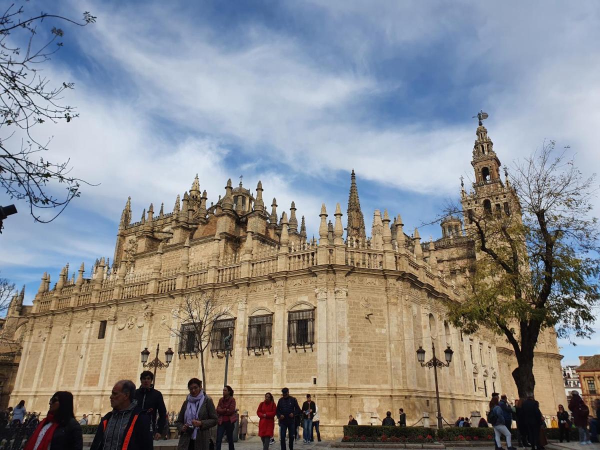 Hostal Puerta Carmona Seville Ngoại thất bức ảnh