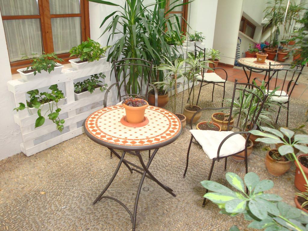 Hostal Puerta Carmona Seville Ngoại thất bức ảnh
