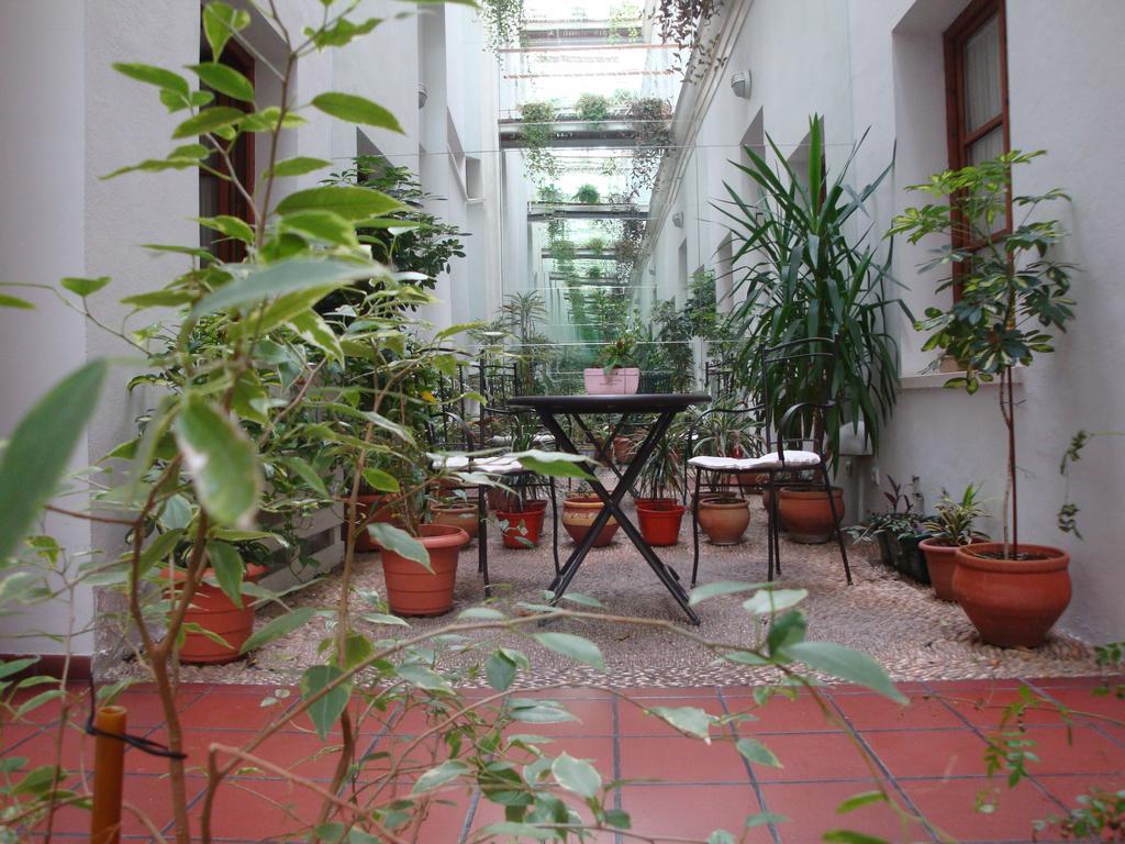 Hostal Puerta Carmona Seville Ngoại thất bức ảnh