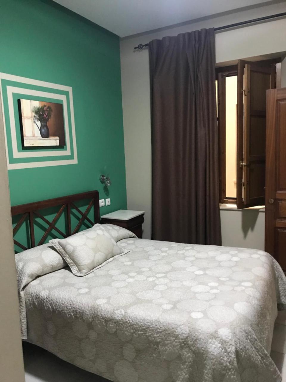 Hostal Puerta Carmona Seville Ngoại thất bức ảnh